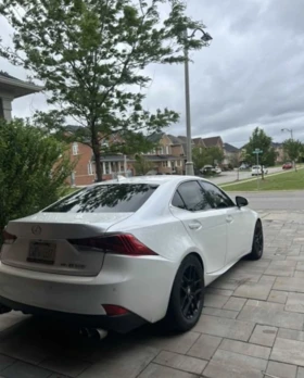 Lexus IS 300 Luxury Package| Обдухване| Парктроник| AWD| Carfax, снимка 5 - Автомобили и джипове - 53613505