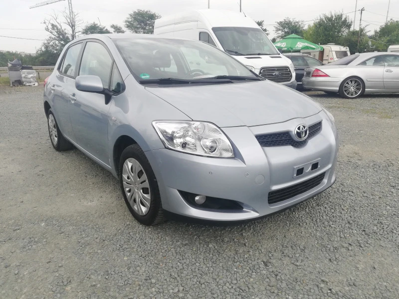 Toyota Auris 1, 6 i навигация климатрон, снимка 3 - Автомобили и джипове - 46342358