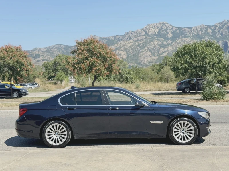 BMW 730 d X-Drive* Facelift* ПЕРФЕКТЕН* , снимка 6 - Автомобили и джипове - 46893627