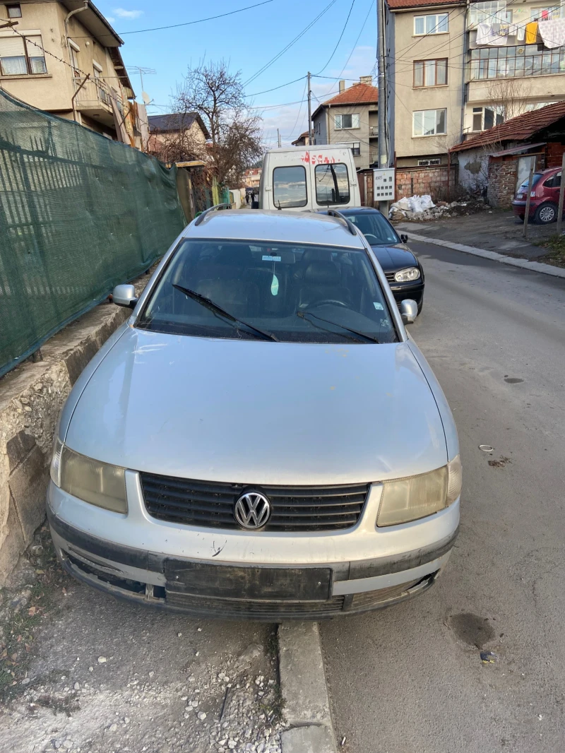 VW Passat Продава се VW PASSAT 1.9tdi на части или цяла, снимка 1 - Автомобили и джипове - 48146910