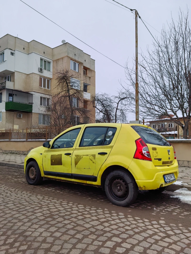 Dacia Sandero 1.4 MPI LPG, снимка 2 - Автомобили и джипове - 48729373