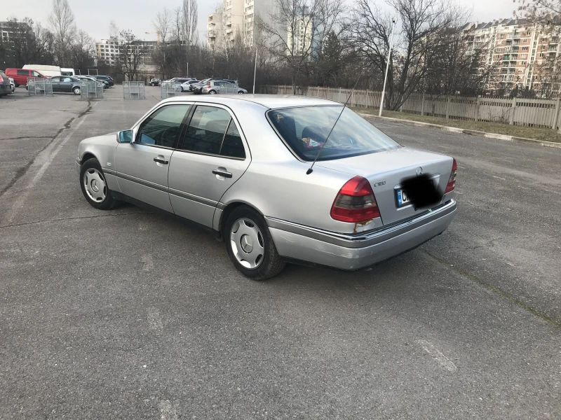 Mercedes-Benz C 180 Elegance GAZ, снимка 7 - Автомобили и джипове - 48954176