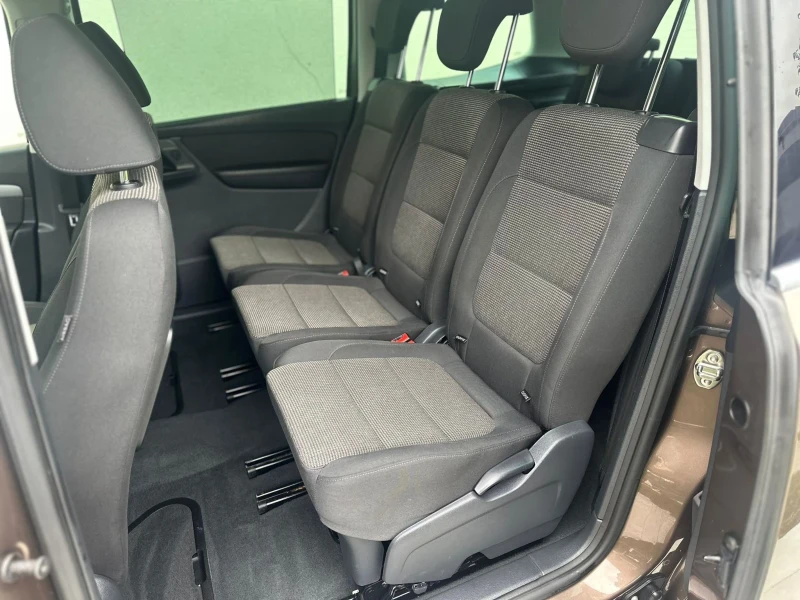 VW Sharan 2.0 TDi Automatic , снимка 10 - Автомобили и джипове - 52053480