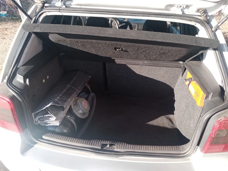 VW Golf, снимка 7 - Автомобили и джипове - 52228618