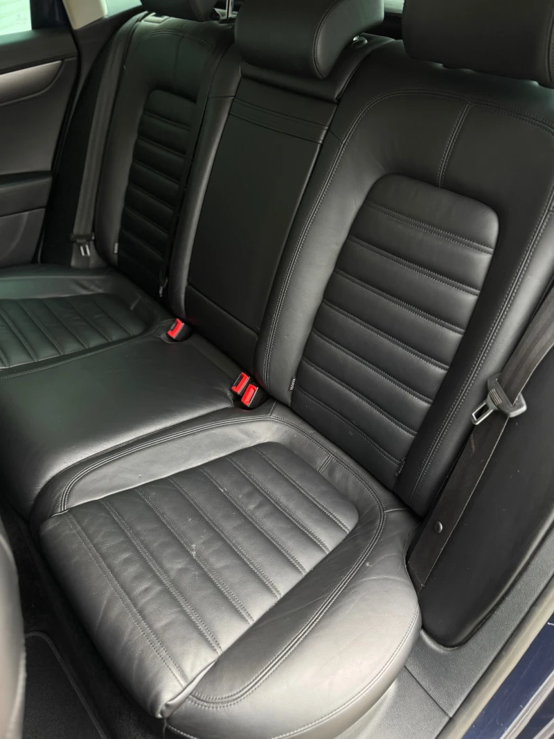 VW Passat R-LINE* DSG* LED* 4M, снимка 11 - Автомобили и джипове - 52296123