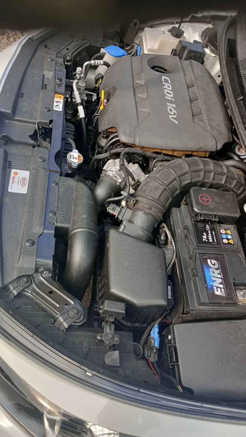 Kia Ceed 1.6 CRDi, снимка 13 - Автомобили и джипове - 52344413