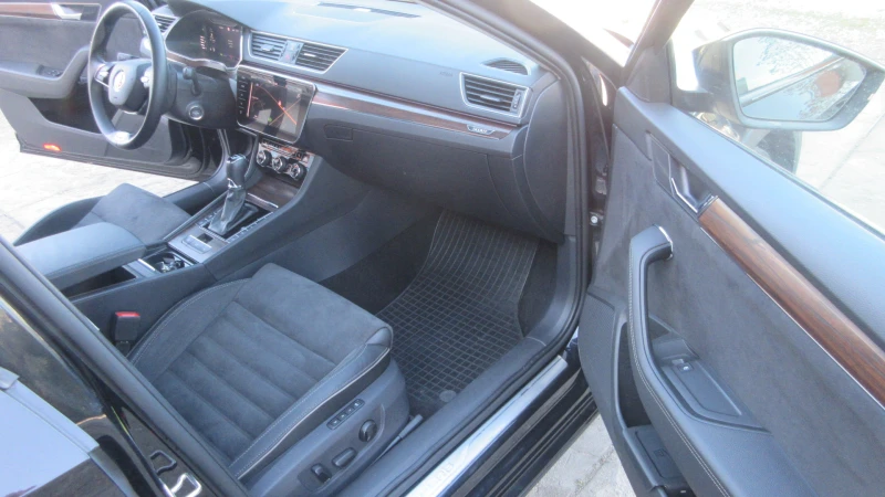 Skoda Superb SCOUT-2.0-TDI-4X4-FULL MAX-BLACK EDITION, снимка 9 - Автомобили и джипове - 52750316