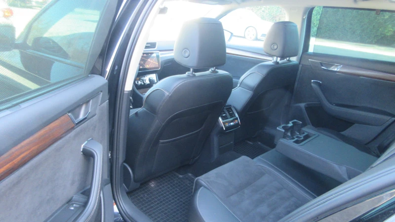 Skoda Superb SCOUT-2.0-TDI-4X4-FULL MAX-BLACK EDITION, снимка 11 - Автомобили и джипове - 52750316