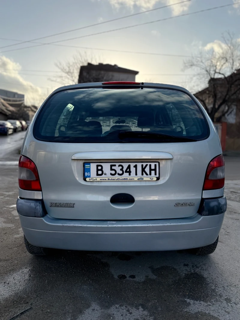 Renault Scenic 1.6 Бензин Климатик Нови гуми Всичко платено, снимка 4 - Автомобили и джипове - 53014005