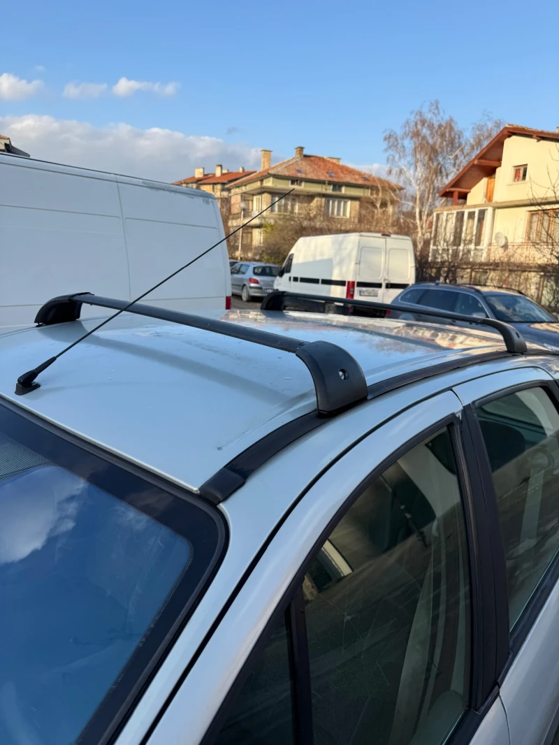 Renault Scenic 1.6 Бензин Климатик Нови гуми Всичко платено, снимка 15 - Автомобили и джипове - 53014005