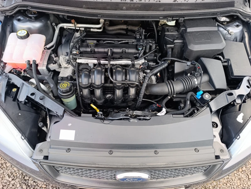 Ford Focus 1.6i-16v БЕНЗИН, снимка 17 - Автомобили и джипове - 53015535