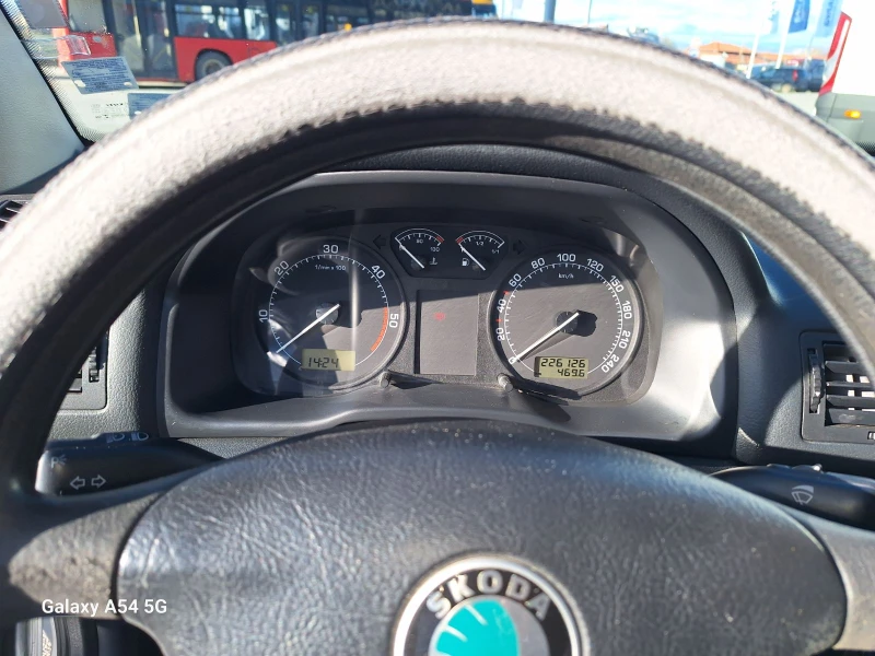 Skoda Octavia, снимка 9 - Автомобили и джипове - 53111757