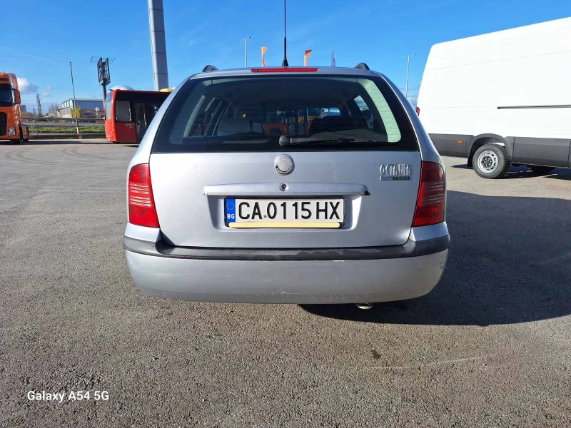 Skoda Octavia, снимка 4 - Автомобили и джипове - 53111757