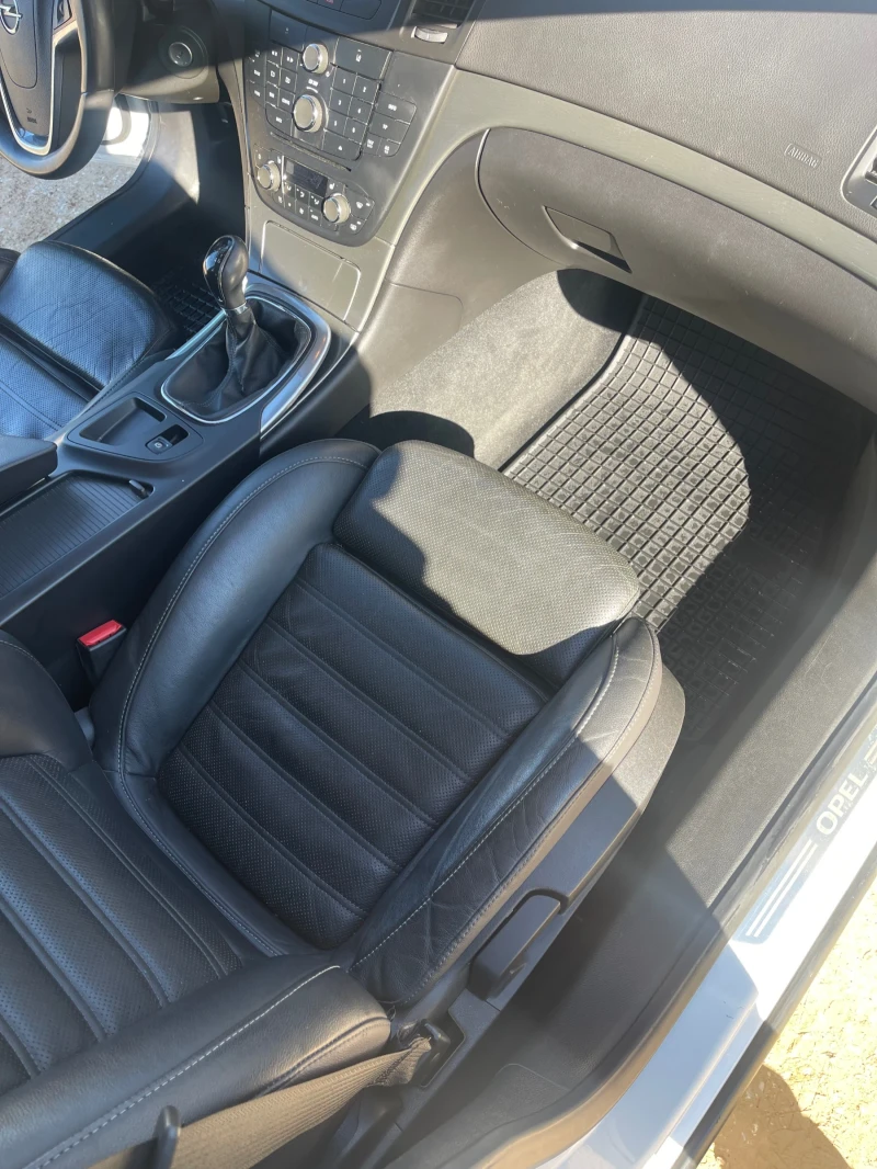 Opel Insignia, снимка 13 - Автомобили и джипове - 53372226