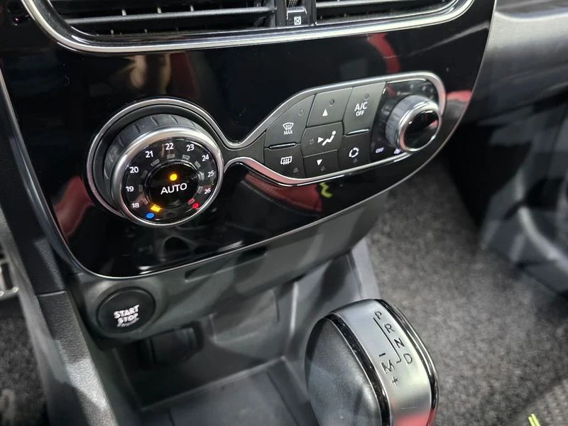 Renault Clio Intens| 90к.с., снимка 16 - Автомобили и джипове - 56428303
