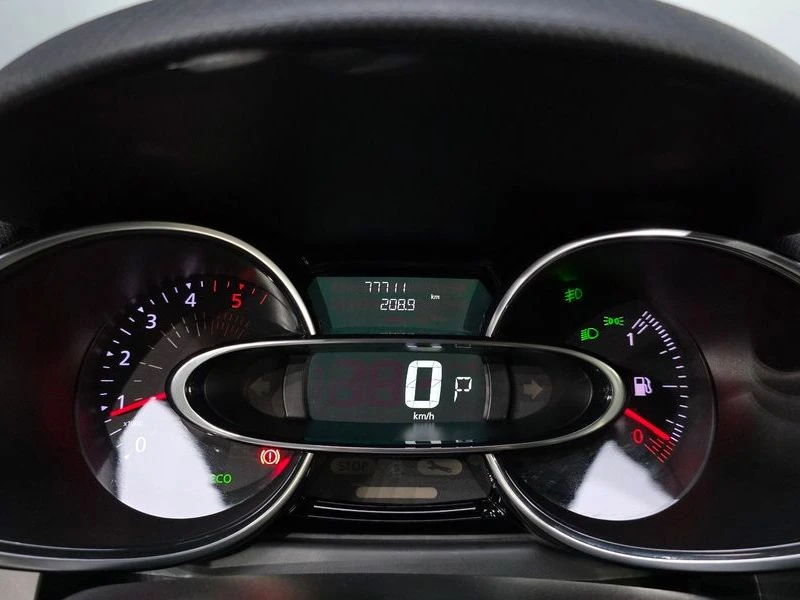 Renault Clio Intens| 90к.с., снимка 8 - Автомобили и джипове - 56428303