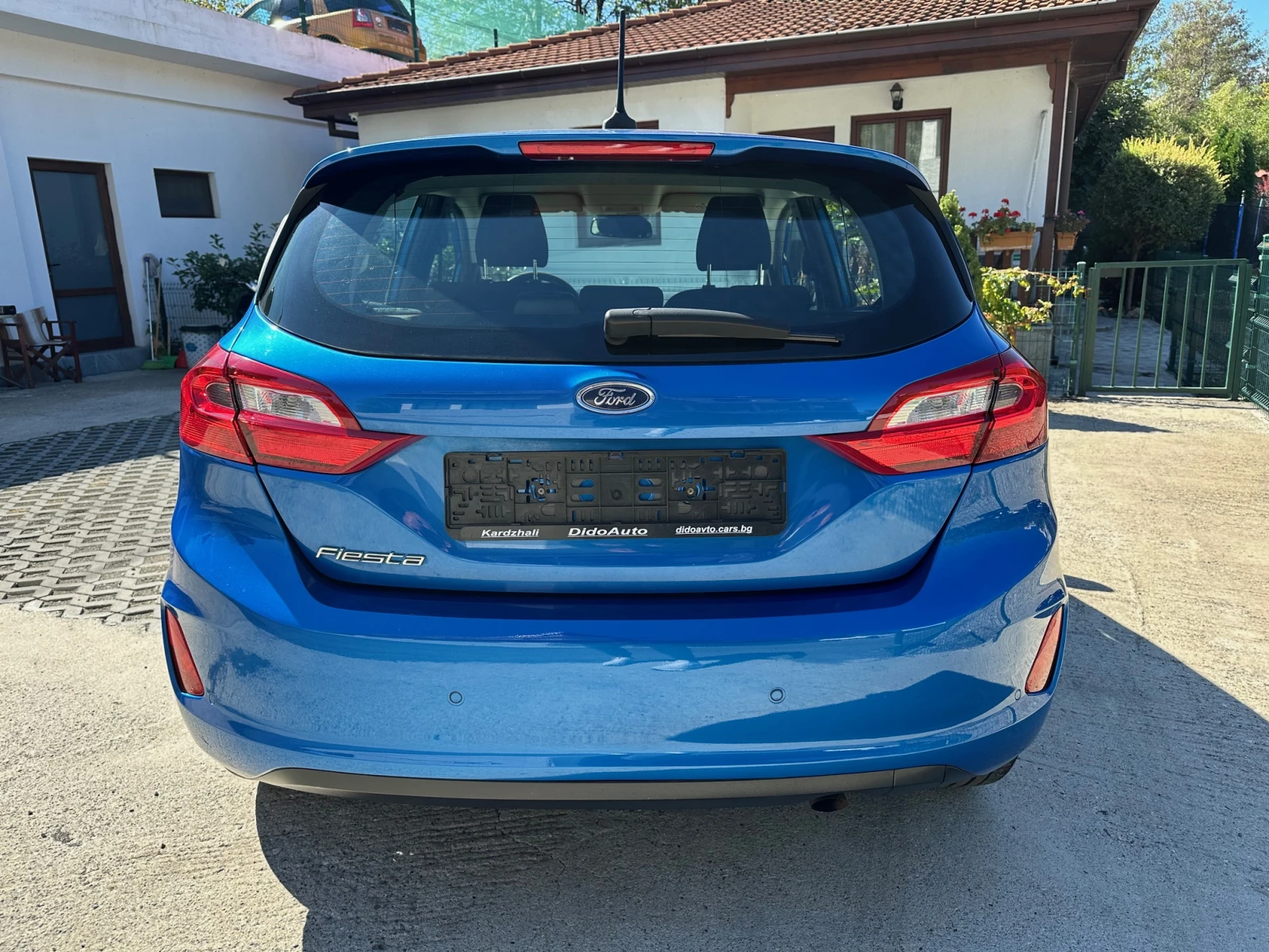 Ford Fiesta 1.1 АГУ - изображение 5