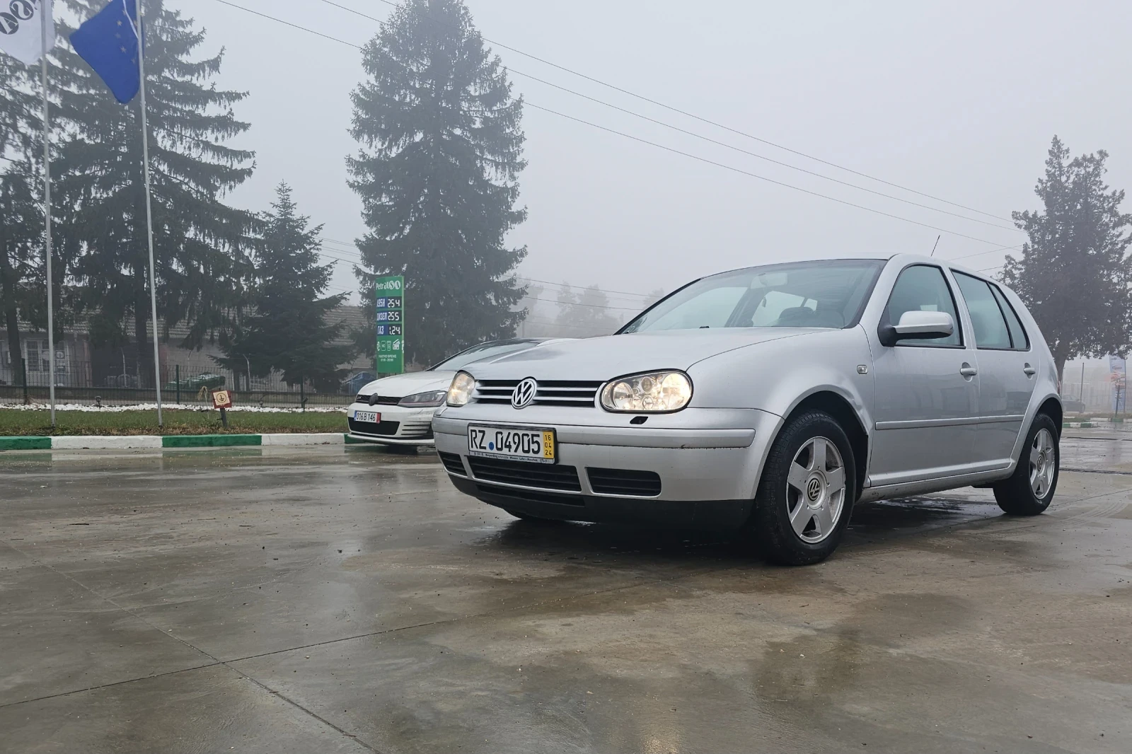 VW Golf 1.6 автомат - изображение 3