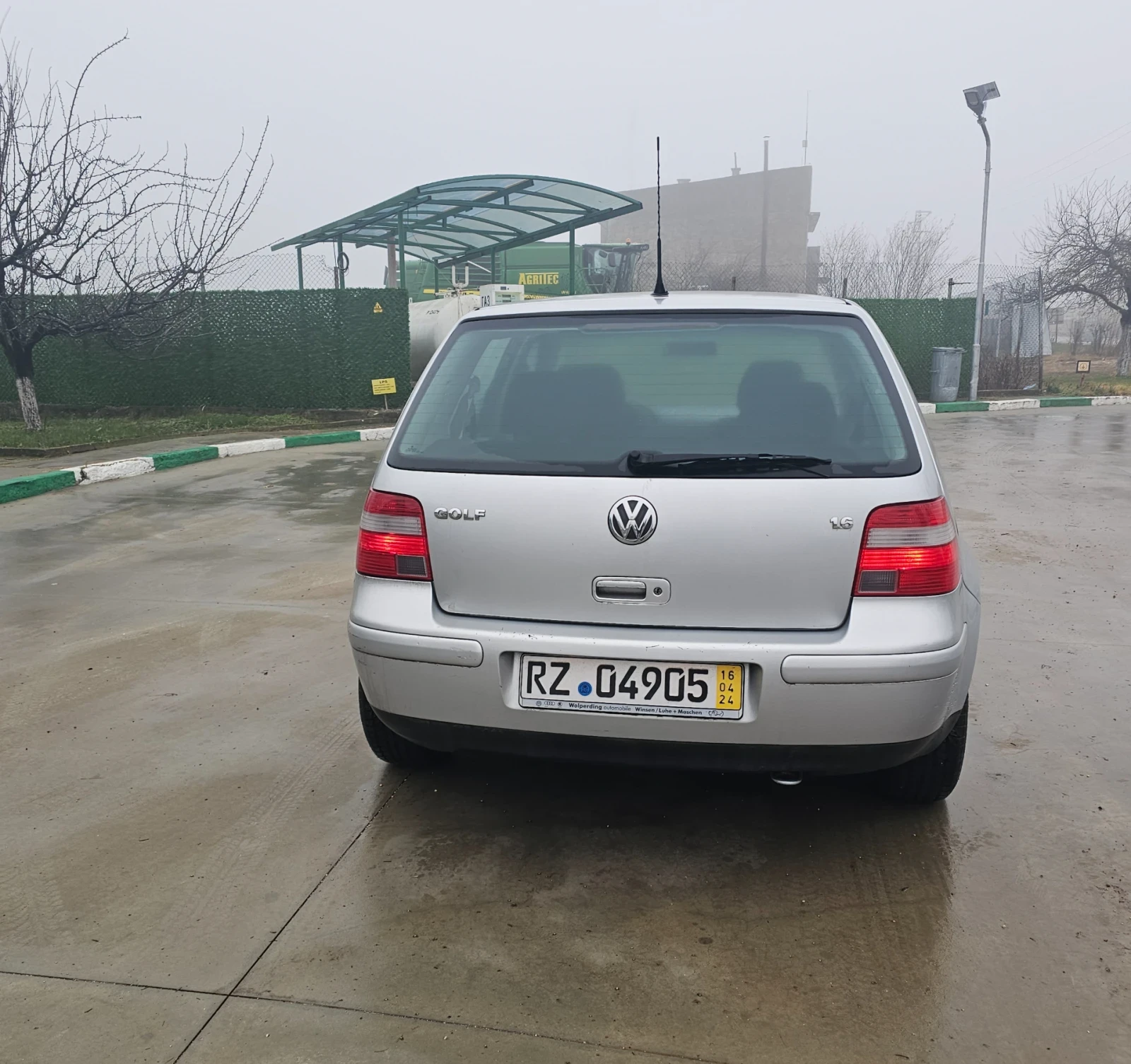 VW Golf 1.6 автомат - изображение 5