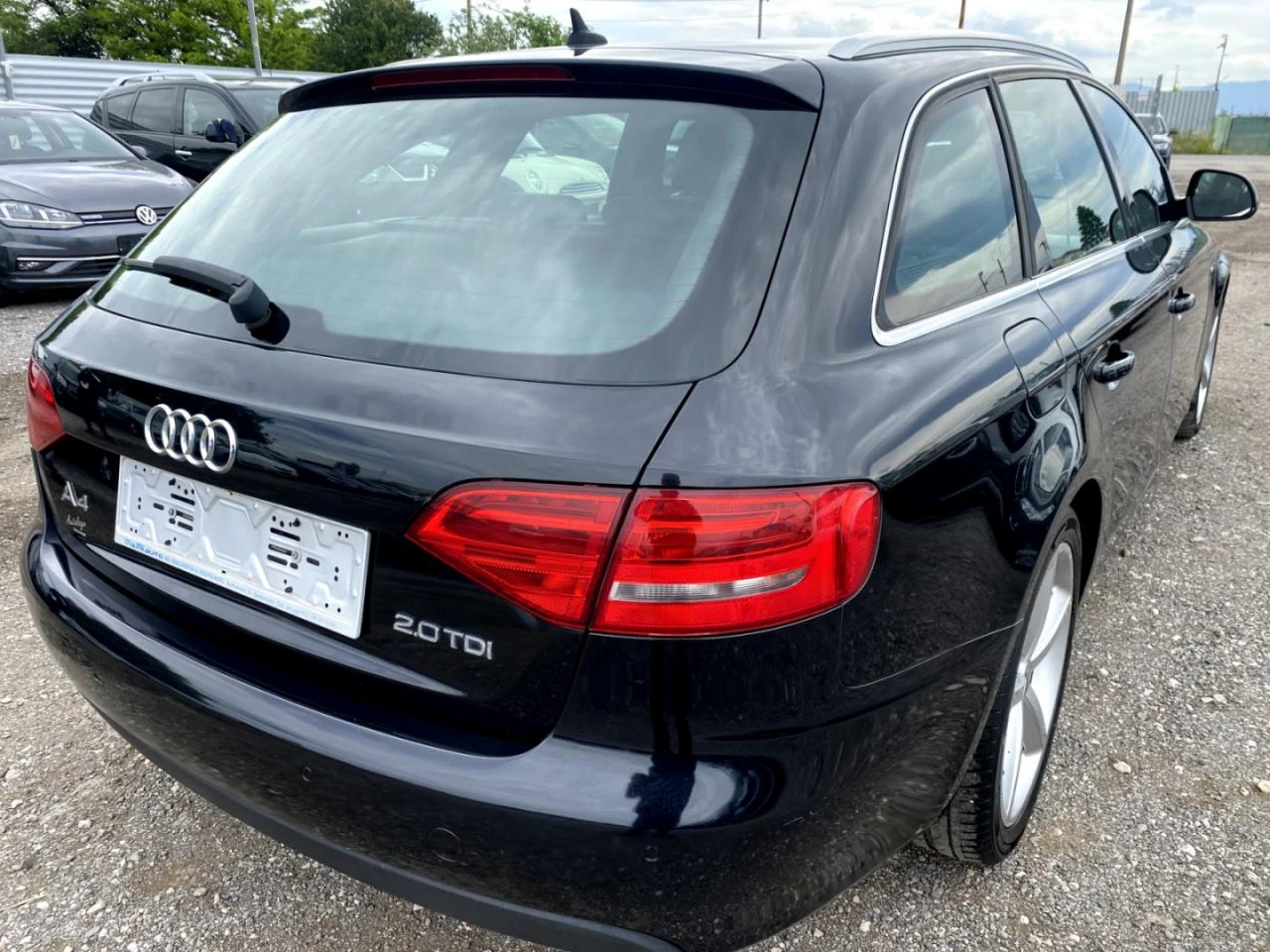 Audi A4 2.0TDI S-line 143к.с - изображение 3
