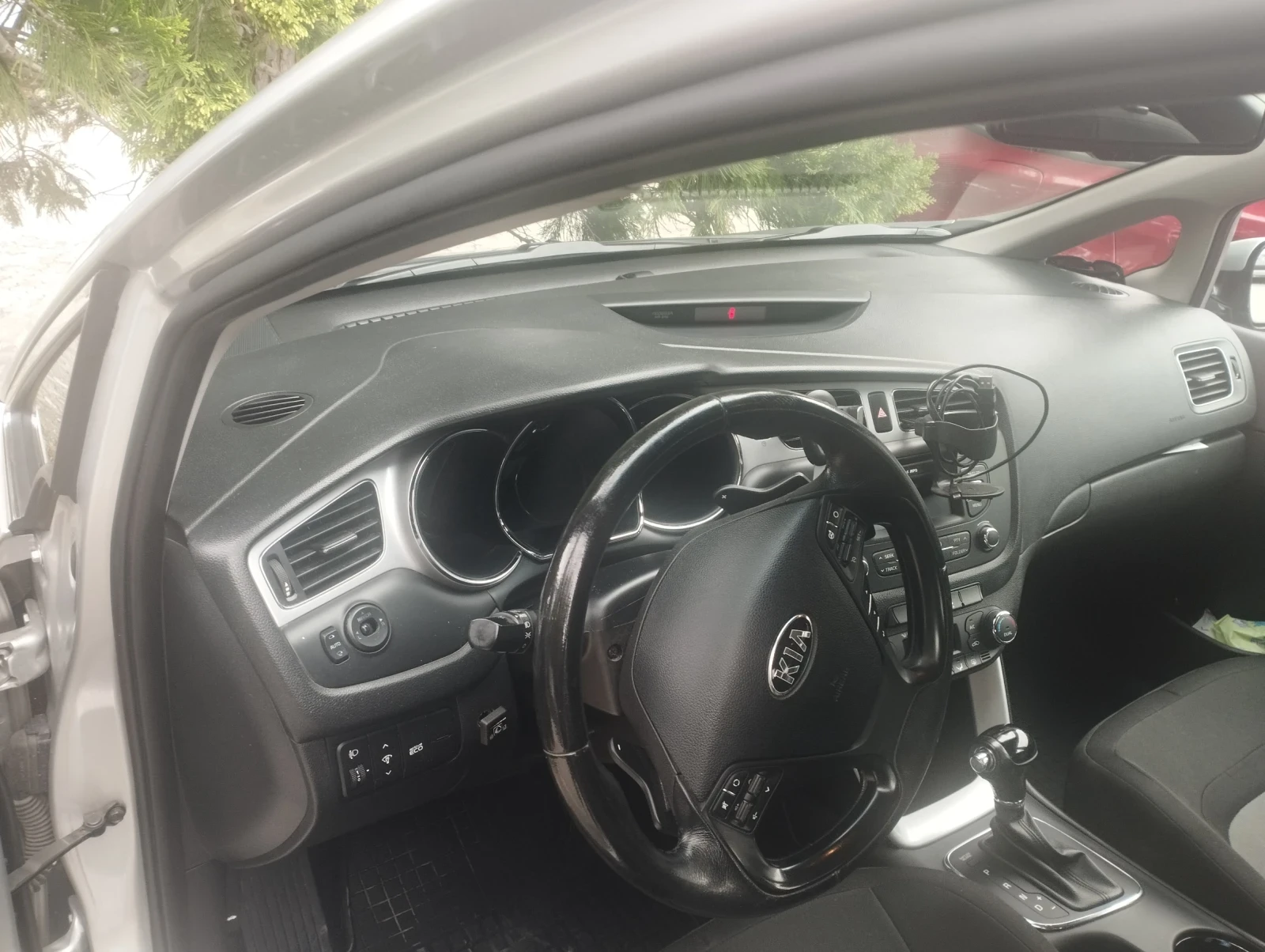 Kia Ceed 1.6  , 135hp | Mobile.bg   2