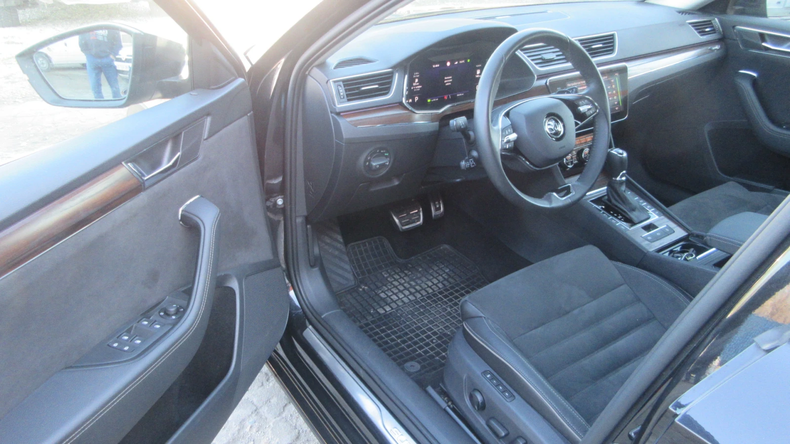 Skoda Superb SCOUT-2.0-TDI-4X4-FULL MAX-BLACK EDITION - изображение 8