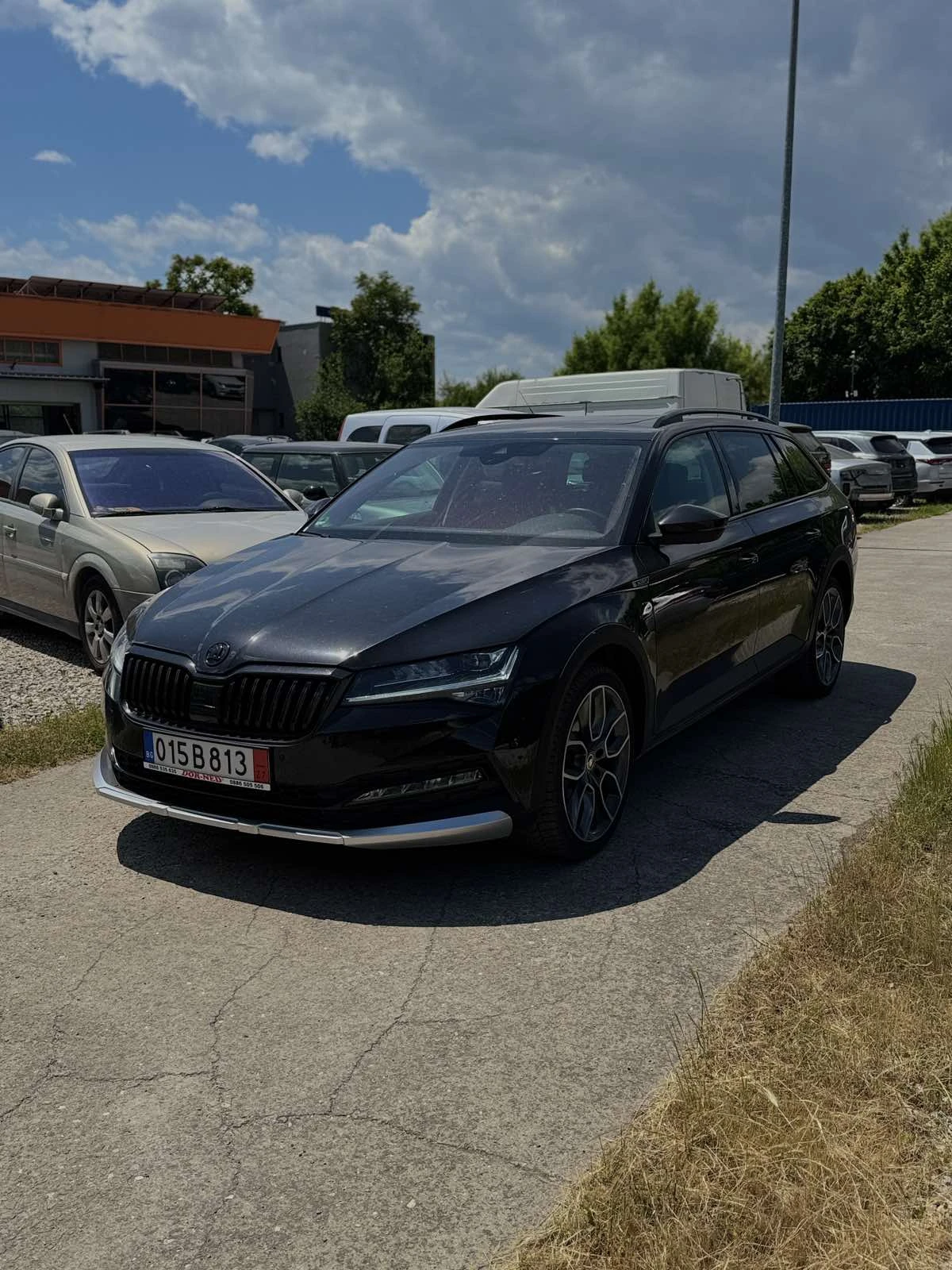 Skoda Superb SCOUT-2.0-TDI-4X4-FULL MAX-BLACK EDITION