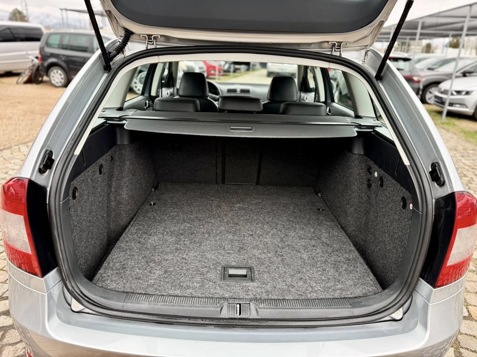 Skoda Octavia 2.0 6-�������� | Mobile.bg � ����������� 17