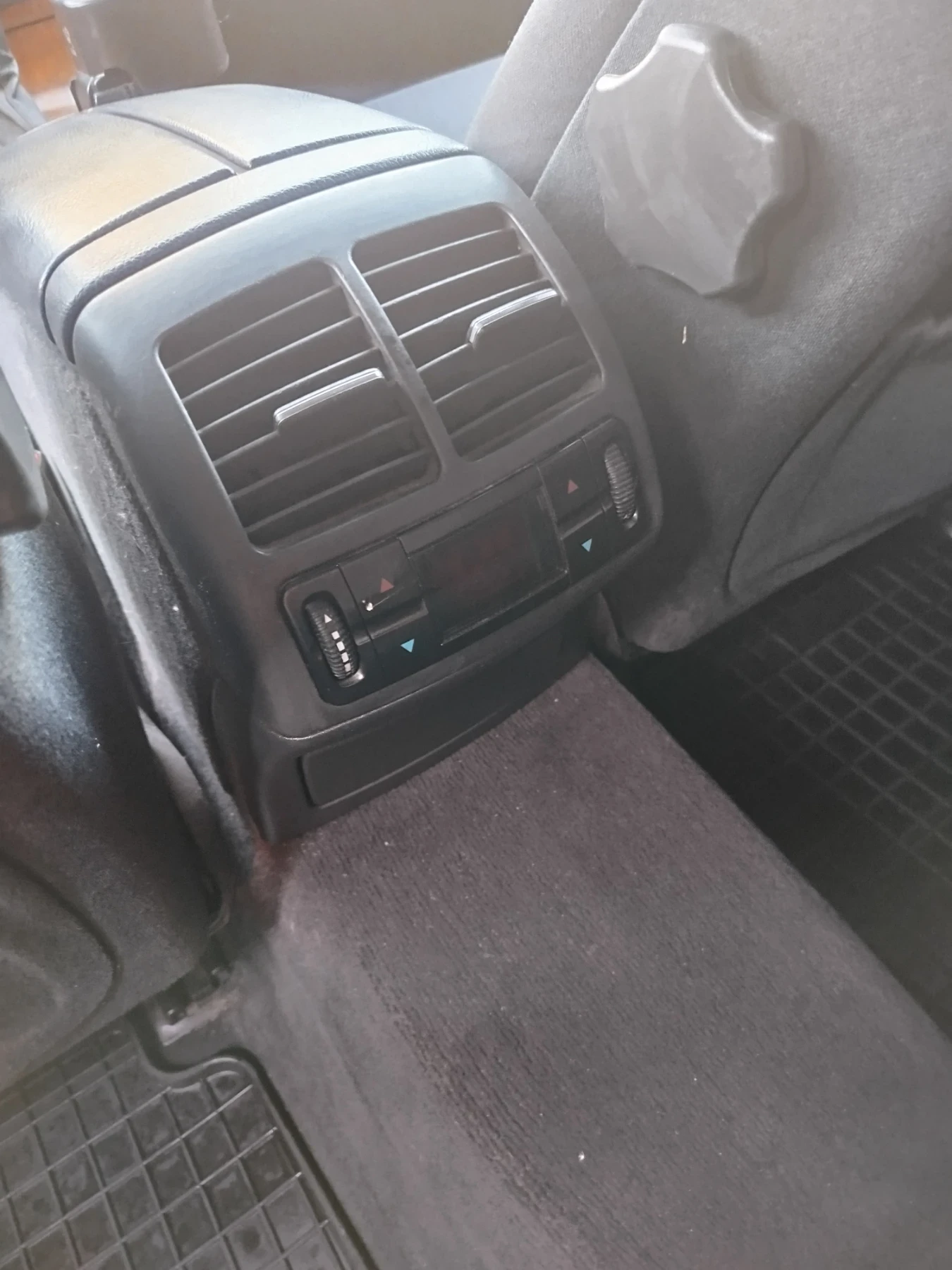 Mercedes-Benz E 320, снимка 11 - Автомобили и джипове - 53672771