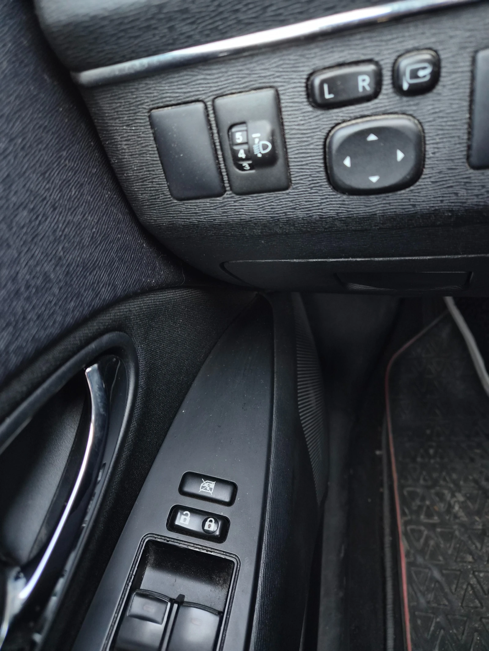 Toyota Avensis, снимка 9 - Автомобили и джипове - 53850163