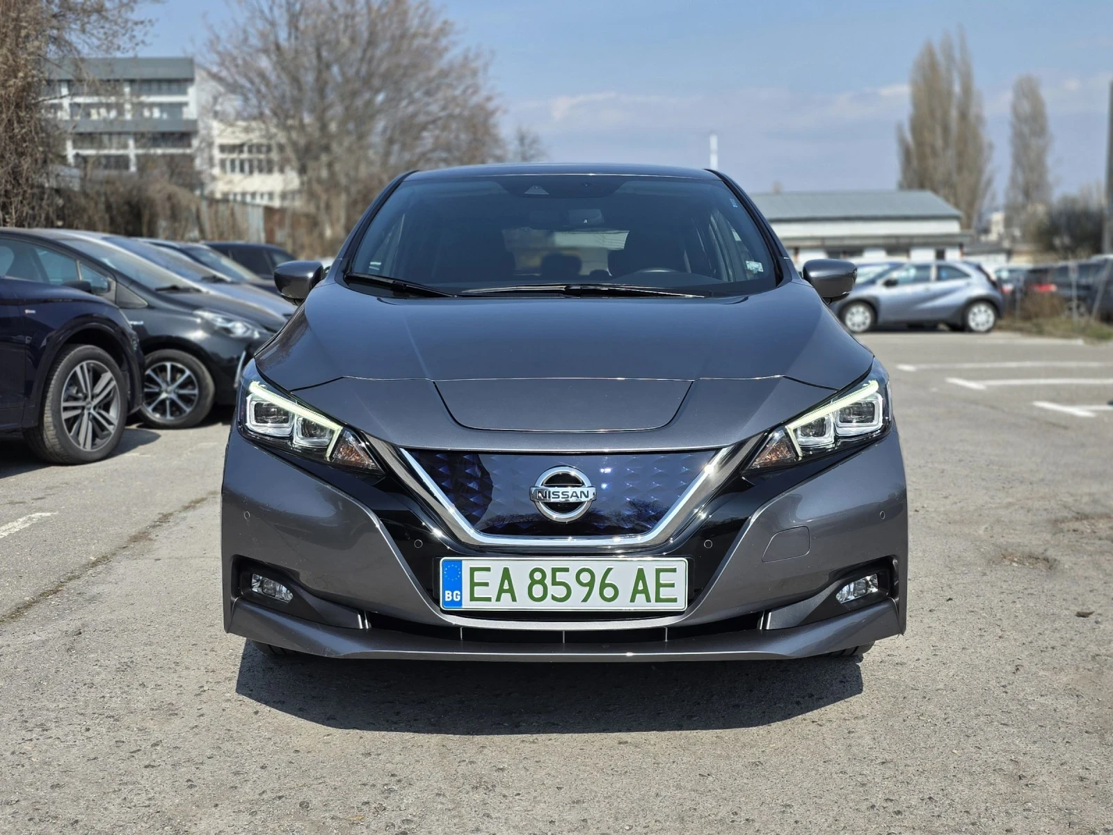 Nissan Leaf  Нов 360камери без ключов достъп и запалване , снимка 2 - Автомобили и джипове - 53875889