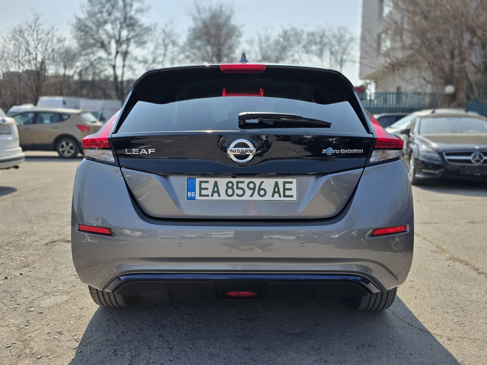Nissan Leaf  Нов 360камери без ключов достъп и запалване , снимка 6 - Автомобили и джипове - 53875889