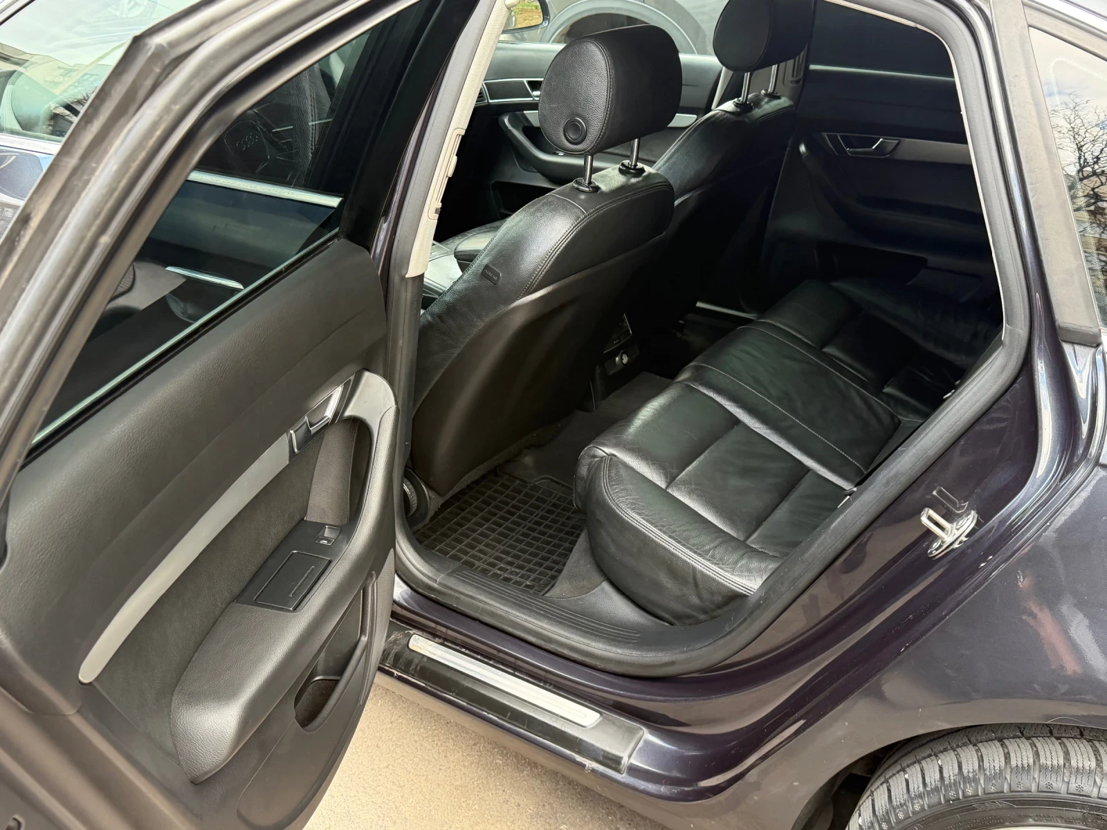 Audi A6 2.0 АВТОМАТ, снимка 11 - Автомобили и джипове - 53980594