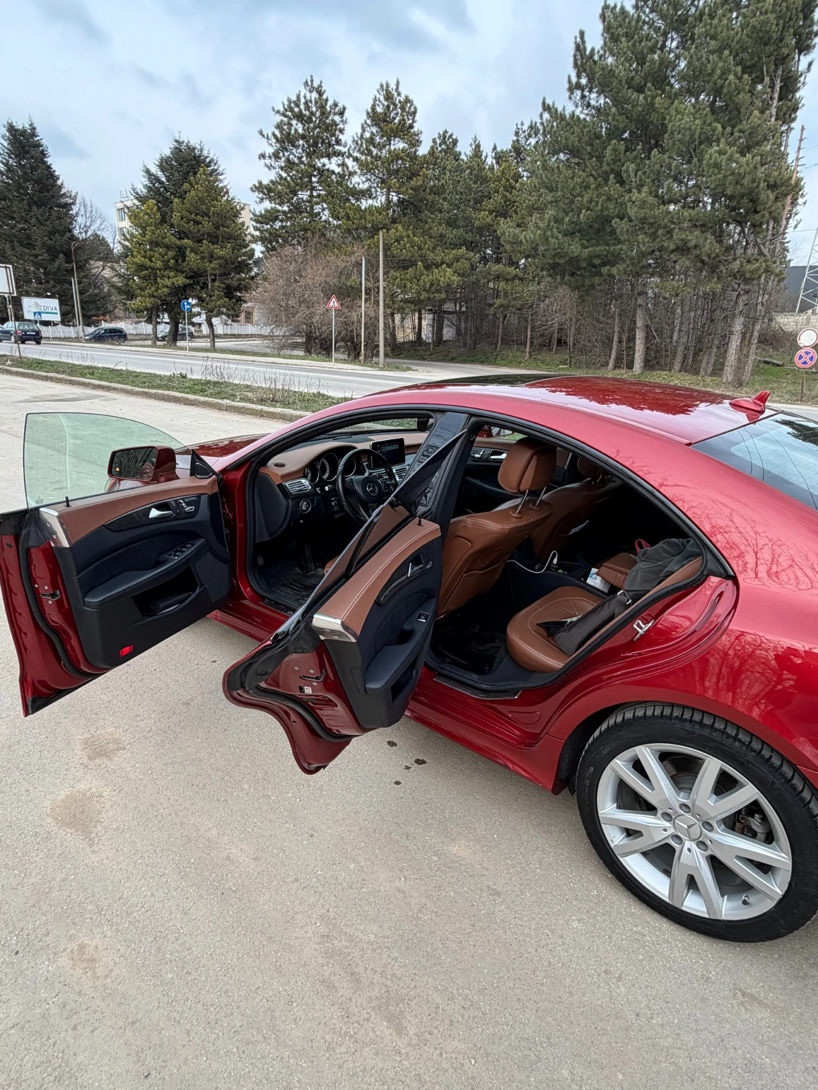 Mercedes-Benz CLS 400 4 MATIC , снимка 9 - Автомобили и джипове - 54105097