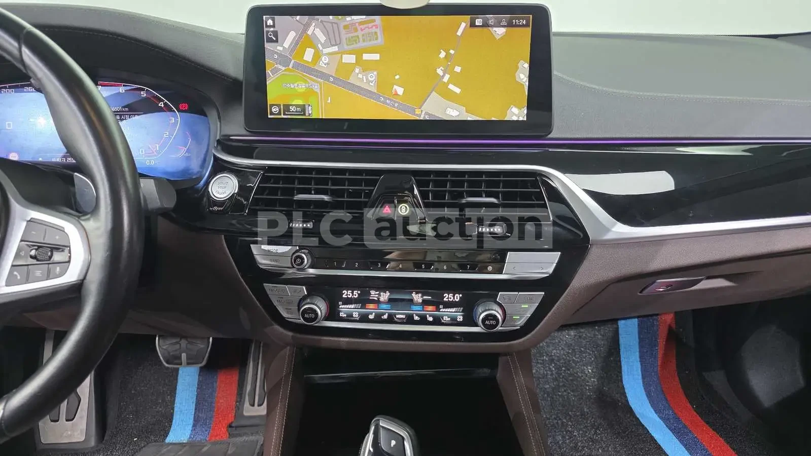 BMW 550 i xDrive M| 360| B&W| HUD| DIST| ВКЛ.ТЕХНОТЕСТ, снимка 7 - Автомобили и джипове - 55008317
