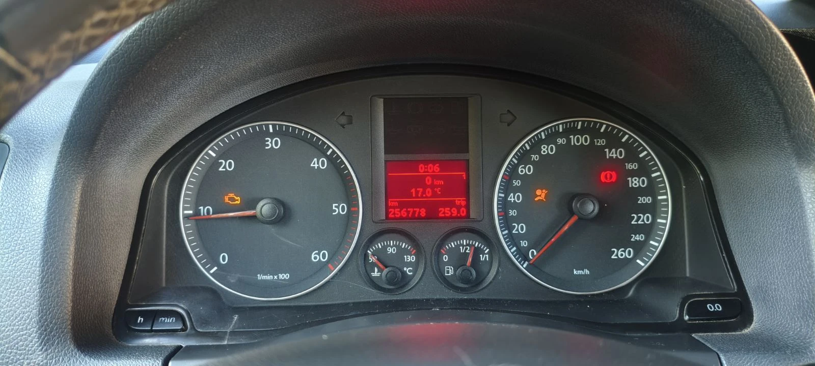 VW Golf V 1.9TDI, снимка 5 - Автомобили и джипове - 55951404