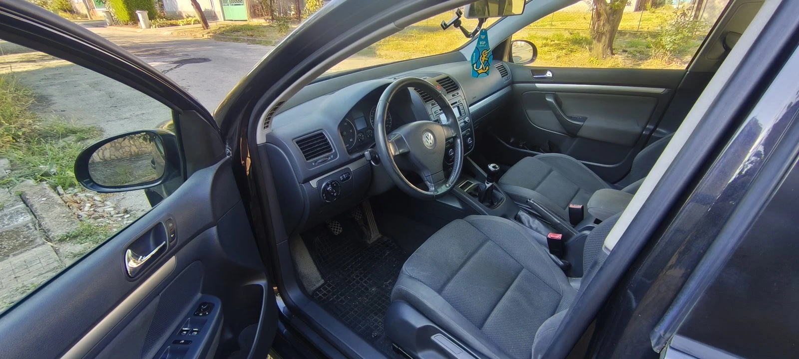 VW Golf V 1.9TDI, снимка 6 - Автомобили и джипове - 55951404