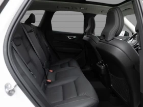 Volvo XC60 B5 AWD = Ultra Dark = Гаранция, снимка 10