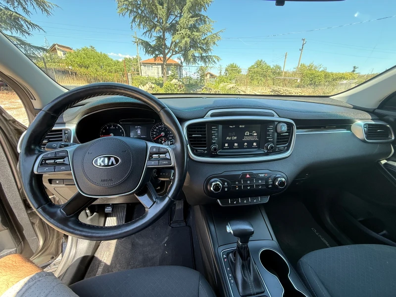 Kia Sorento 2.4i , снимка 11 - Автомобили и джипове - 52518993