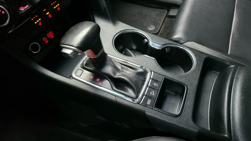 Kia Sportage 2.0 2WD PRESTIGE autogeorge.com, снимка 8 - Автомобили и джипове - 51903445