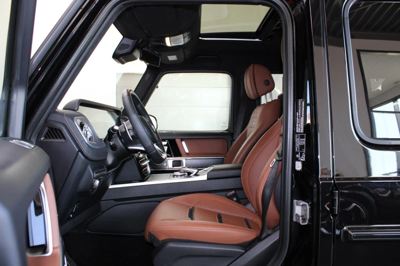 Mercedes-Benz G 63 AMG 4-MATIC/NIGHT/BURMESTER/MANUFAKTUR/EXCLUSIV/360/, снимка 8 - Автомобили и джипове - 51853938