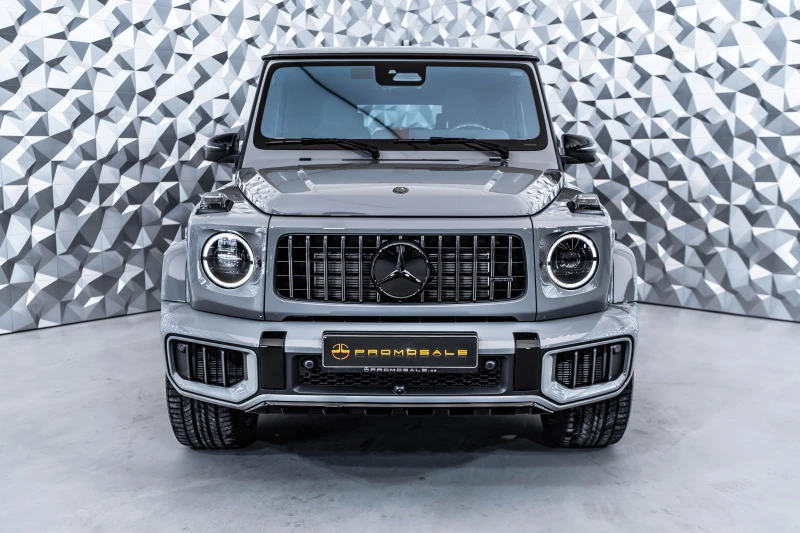Mercedes-Benz G 63 AMG Carbon* Burmester* 360* Manufaktur* TV, снимка 2 - Автомобили и джипове - 52876165