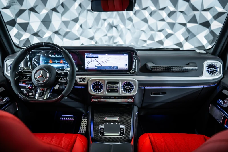 Mercedes-Benz G 63 AMG Carbon* Burmester* 360* Manufaktur* TV, снимка 11 - Автомобили и джипове - 52876165