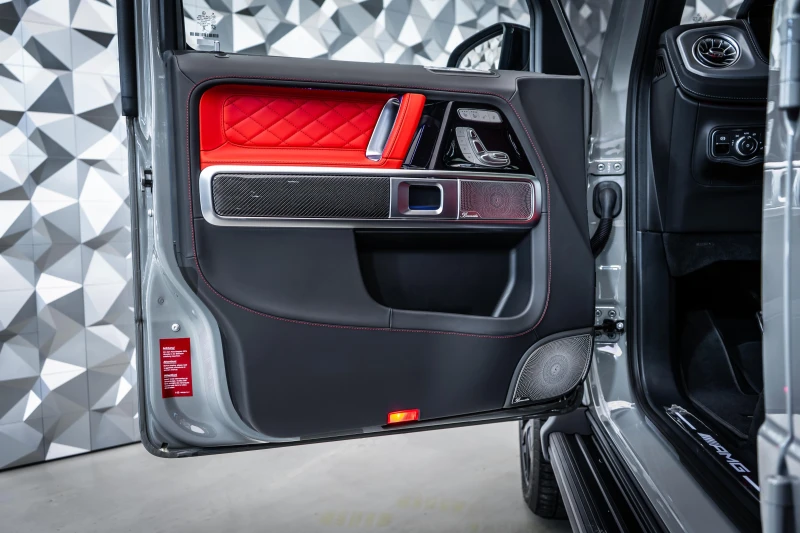 Mercedes-Benz G 63 AMG Carbon* Burmester* 360* Manufaktur* TV, снимка 7 - Автомобили и джипове - 52876165
