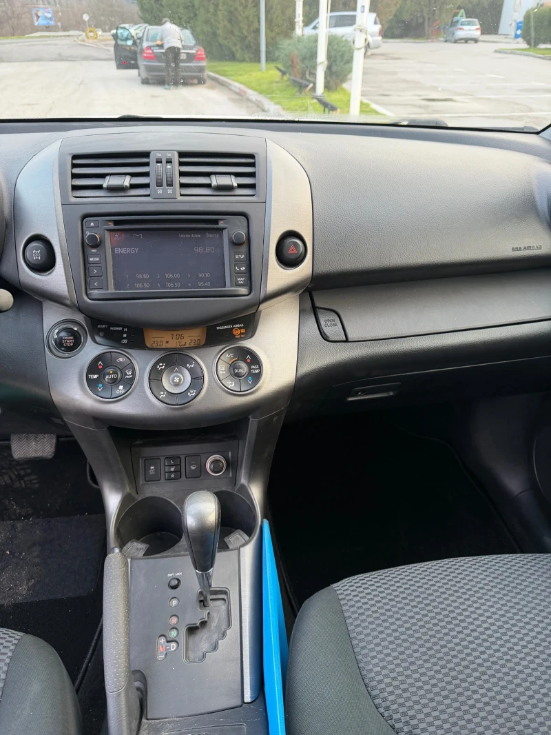 Toyota Rav4 2.0vvti automatic, снимка 9 - Автомобили и джипове - 52932050