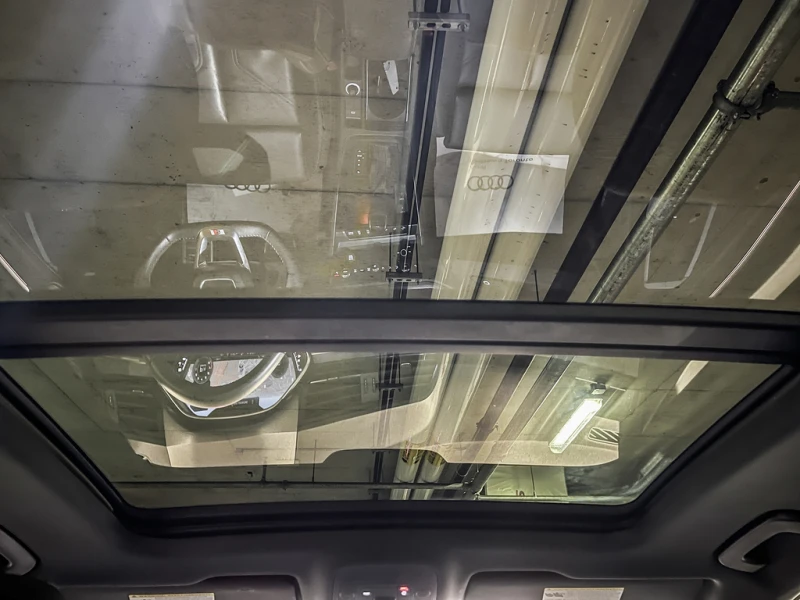 Audi Q3 TECHNIK, снимка 12 - Автомобили и джипове - 53247530