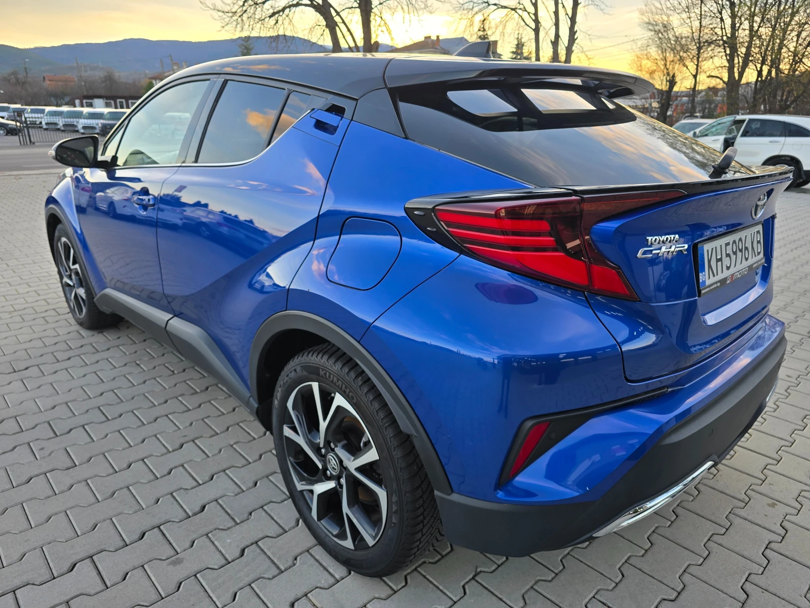 Toyota C-HR 2.0 Hybrid, 184к.с., Камера, Подгрев! - изображение 6