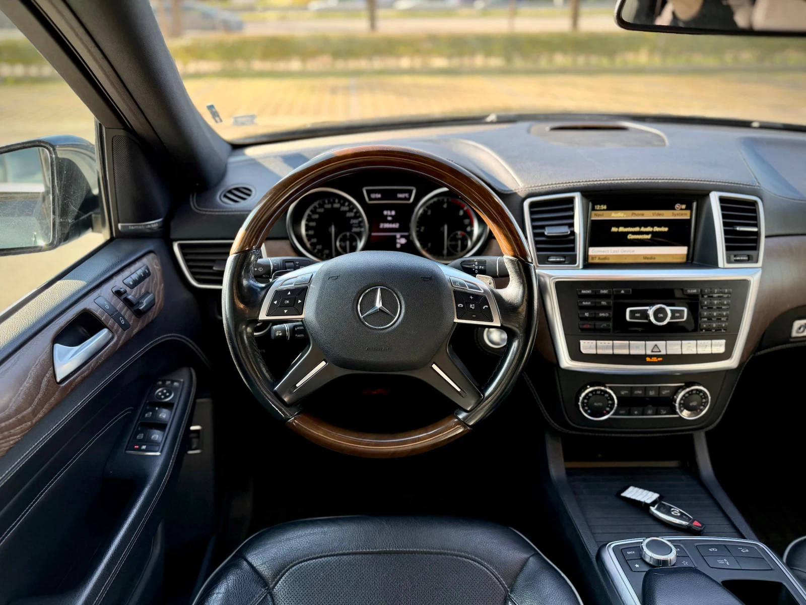 Mercedes-Benz ML 350 много екстри - изображение 8