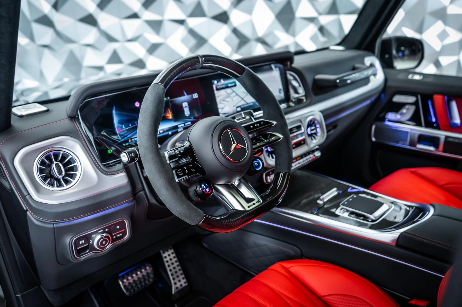 Mercedes-Benz G 63 AMG Carbon* Burmester* 360* Manufaktur* TV - изображение 8