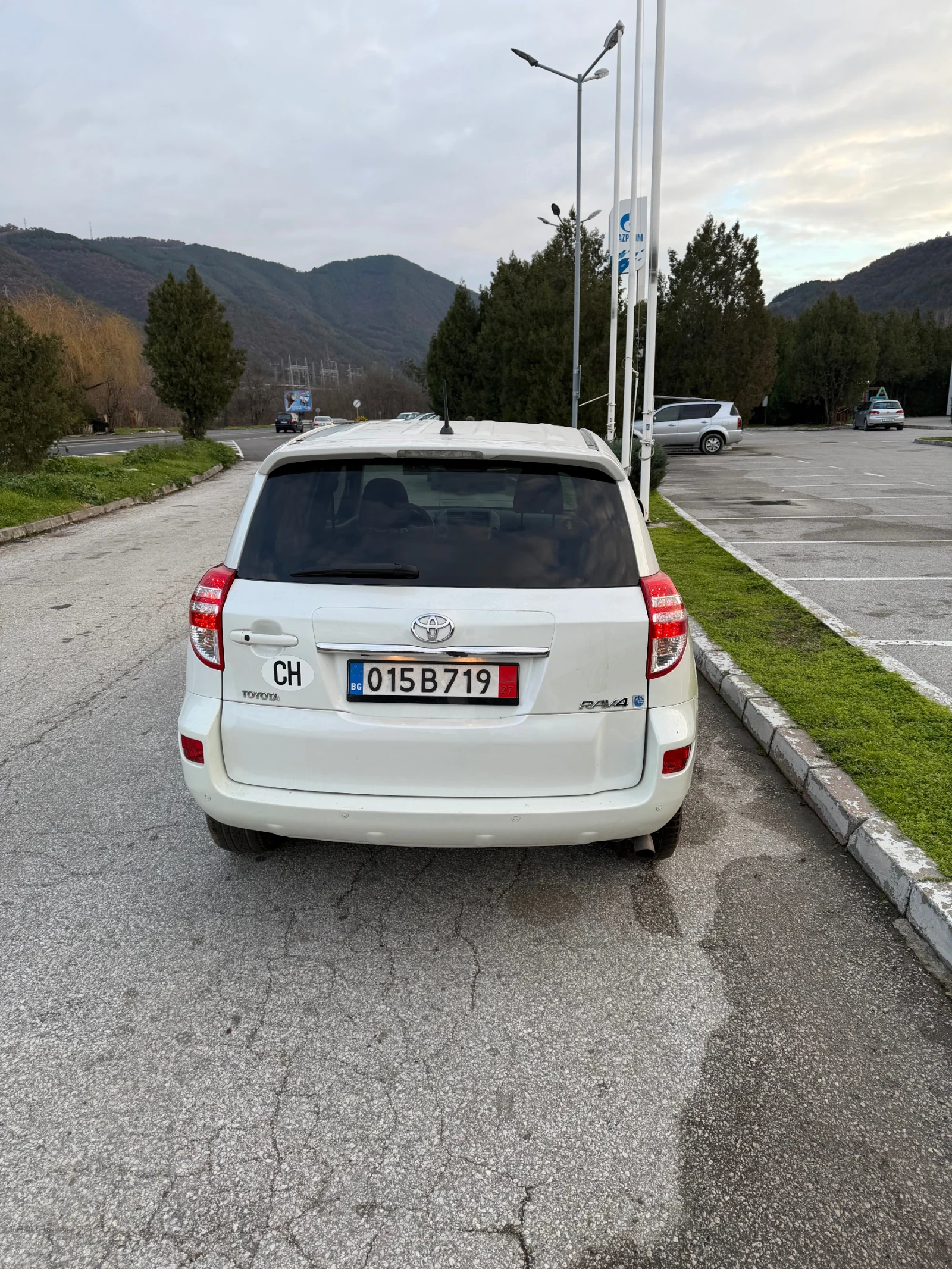 Toyota Rav4 2.0vvti automatic - изображение 4